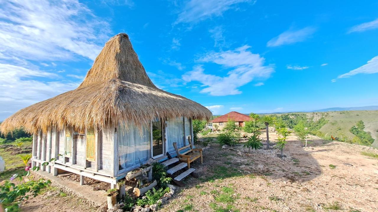 Hotel Hars Garden Sumba Waingapu Exterior foto